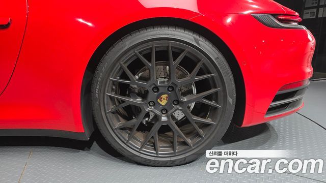 بورش 911 (992)