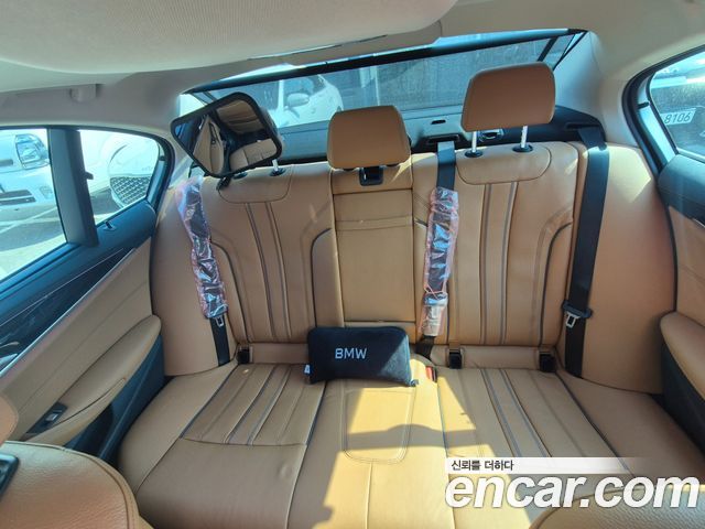 بي ام دبليو الفئة الخامسة (G30) 520i
