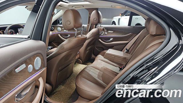 مرسيدس إي كلاس W213 E300 4MATIC