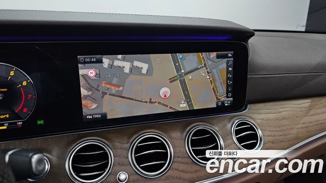 مرسيدس إي كلاس W213 E300 4MATIC