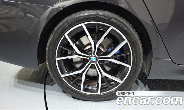بي ام دبليو الفئة الخامسة (G30) 530i xDrive M