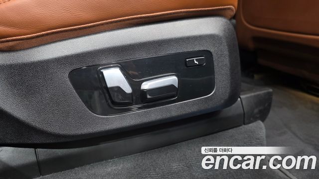 بي ام دبليو X7 xDrive 40i M 6 G07