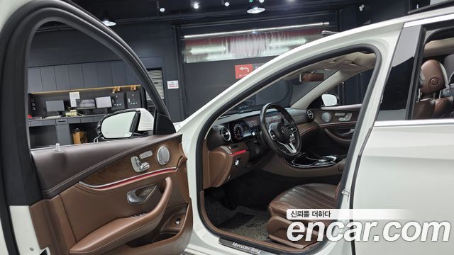 مرسيدس إي كلاس W213 E300 4MATIC