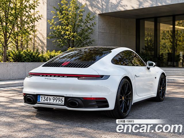 بورش 911 (992)