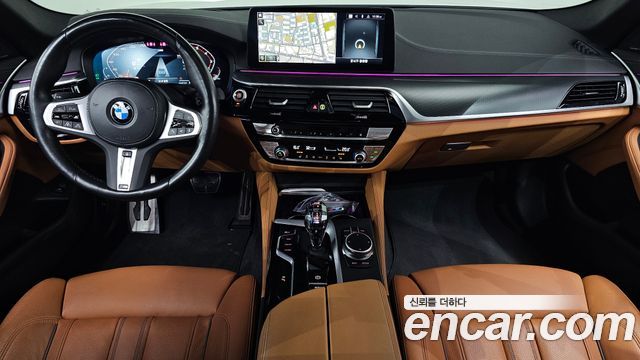 بي ام دبليو الفئة الخامسة (G30) 520i M