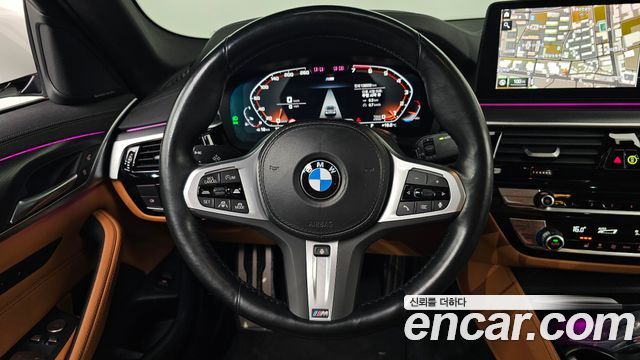 بي ام دبليو الفئة الخامسة (G30) 520i M